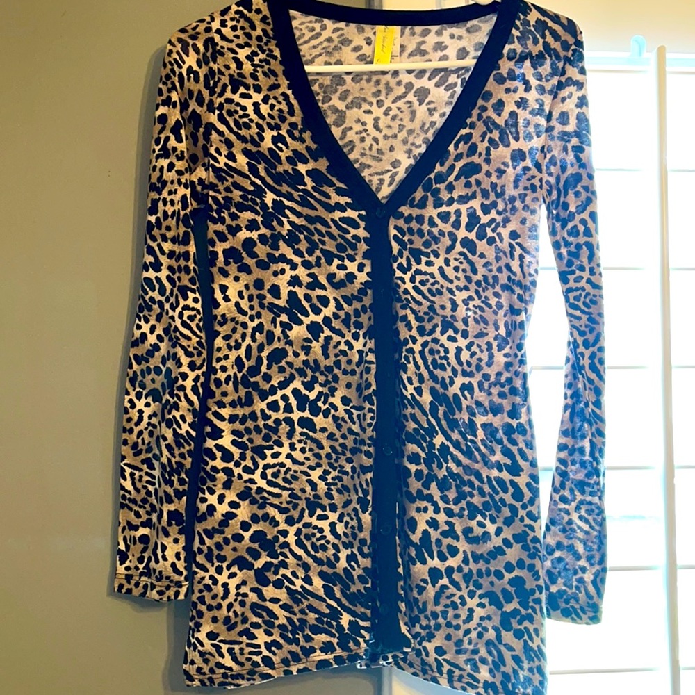 Cardigan button down 🐆